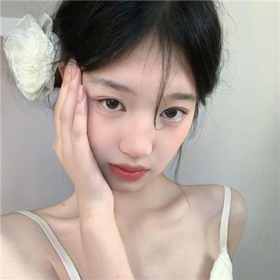 十六岁的花季 封面
