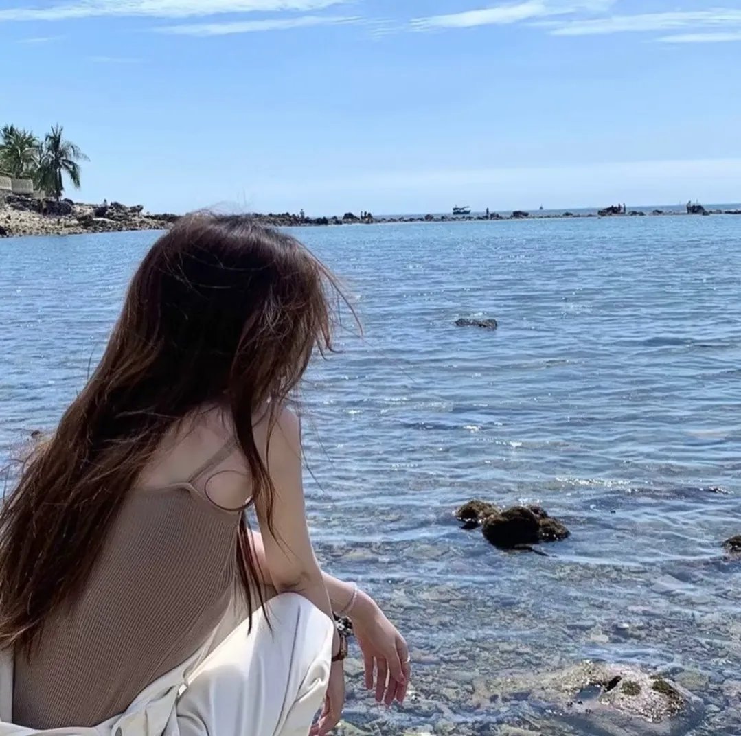 朵丽 封面